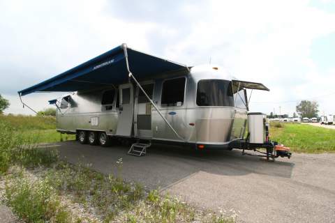 2004 AIRSTREAM AIRSTREAM CLASSIC 34RB TWIN