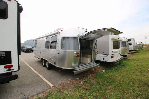 2024 AIRSTREAM AIRSTREAM FLYING CLOUD 25FB TWIN with HATCH