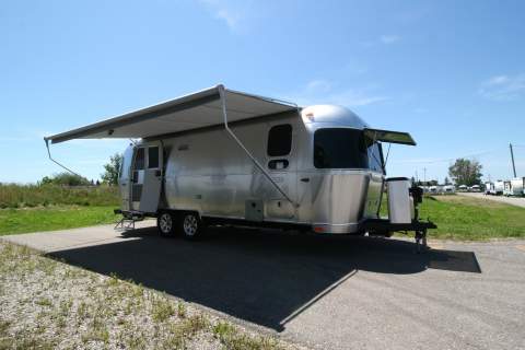 2025 AIRSTREAM AIRSTREAM FLYING CLOUD 25FB TWIN